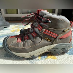 COPY - Keen Trekker Waterproof Hiking Boots - SIZE US WOMEN’S 8.5